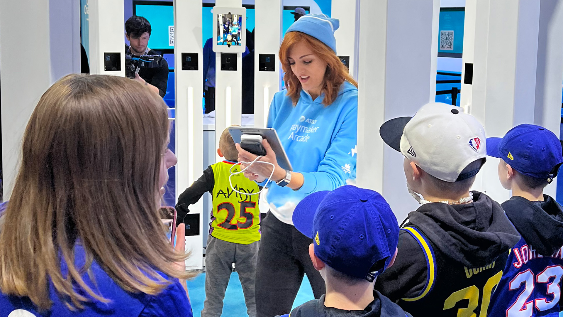 XR Avatar Scanner used at the NBA All-Star Playmaker Arcade and the line of fans waiting to be scanned.